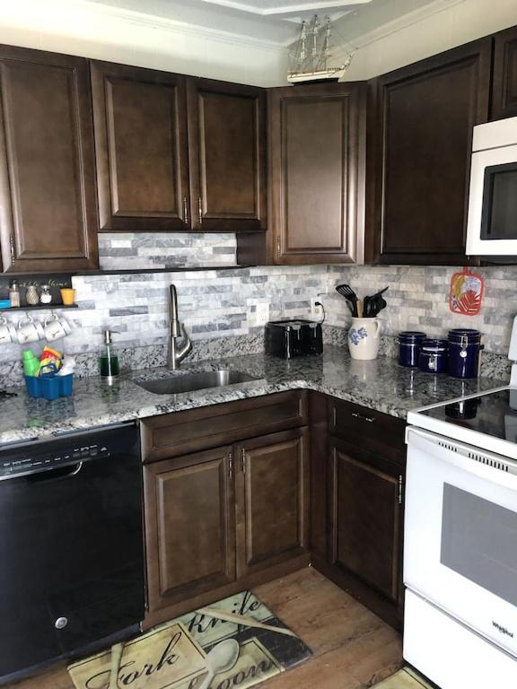 אושן סיטי Bayside 1St Floor Oc 2 Br/1Ba Pool Condo Close To Jolly Roger/Convention Center מראה חיצוני תמונה